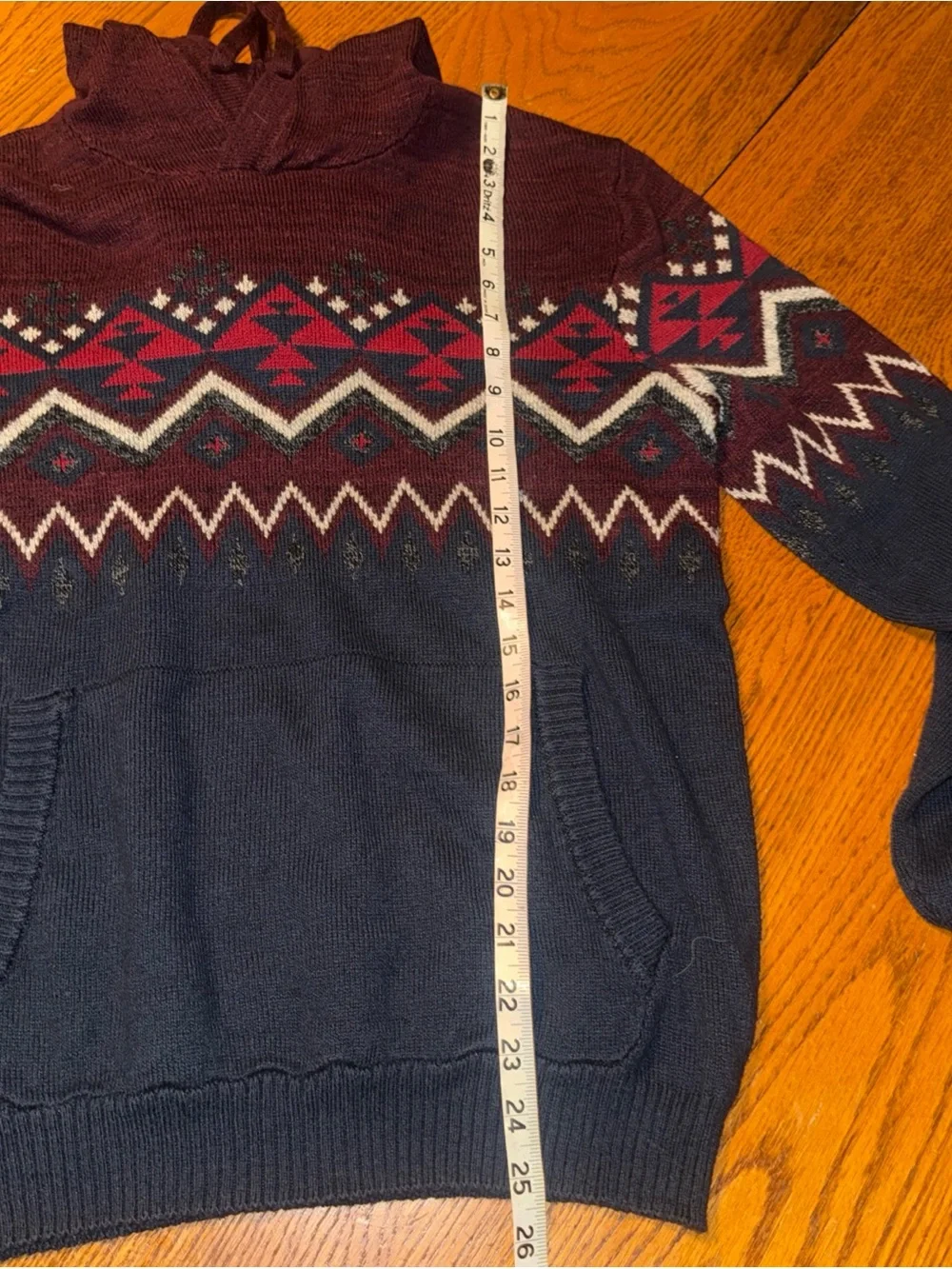 American Eagle Outfitters Maroon and Navy Patterned Crewneck Hoodie